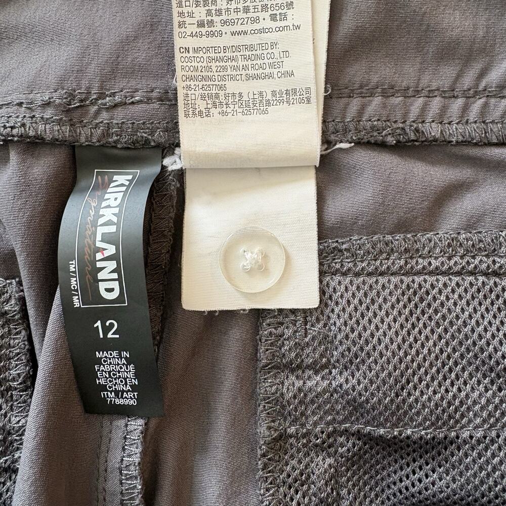 Kirkland Signature Women's Gray Capri Travel Pant Size 12 Nylon Gorpcore - Picture 13 of 16